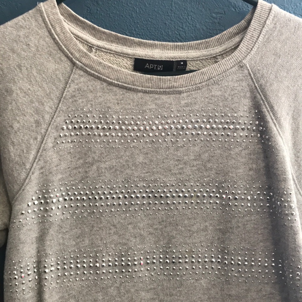 Apt 9 great fashion sweatshirt sz m